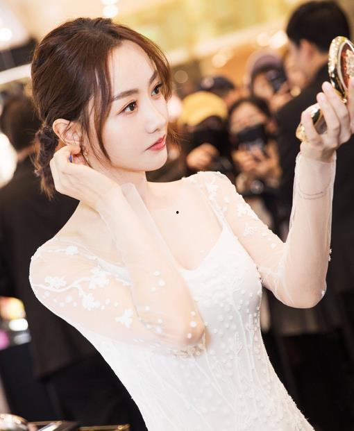 不追求明星网红的女生,探寻真实生活的魅力