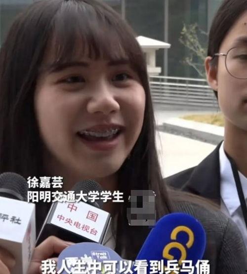 带过牙套的明星网红,揭秘矫正牙齿的明星之路