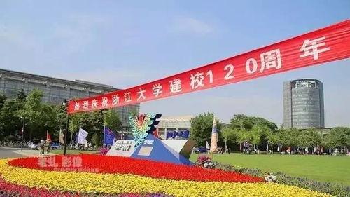 上热门话题滚滚红尘,探寻时代变迁下的爱情与命运