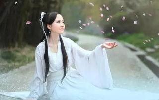 上热门话题滚滚红尘,探寻时代变迁下的爱情与命运