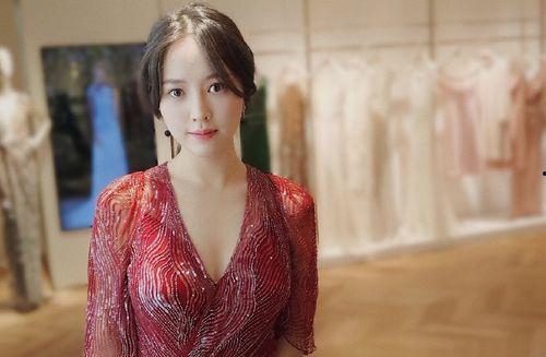 明星网红富婆有哪些名字,明星网红富婆圈，她们的名字背后有何故事？