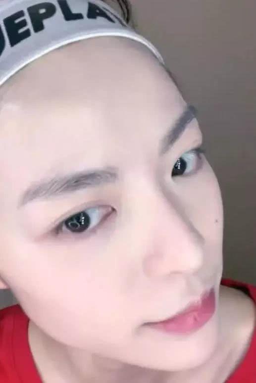 化妆变脸明星网红是谁,揭秘网红明星的神奇蜕变之路