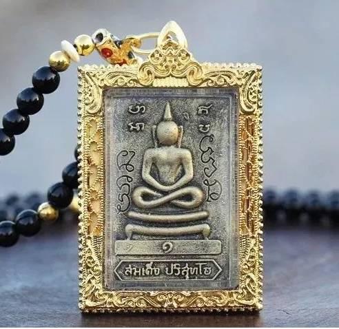 佛牌明星网红有哪些,揭秘网红与佛牌的神秘魅力