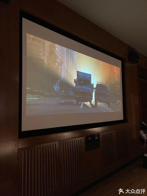 巴巴电影院,光影交织的梦幻世界