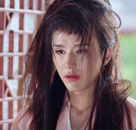 男扮女装明星网红有哪些,揭秘网红界的跨界魅力