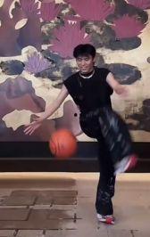 明星网红空降品牌直播间,品牌热度飙升，互动狂欢盛宴即将开启！